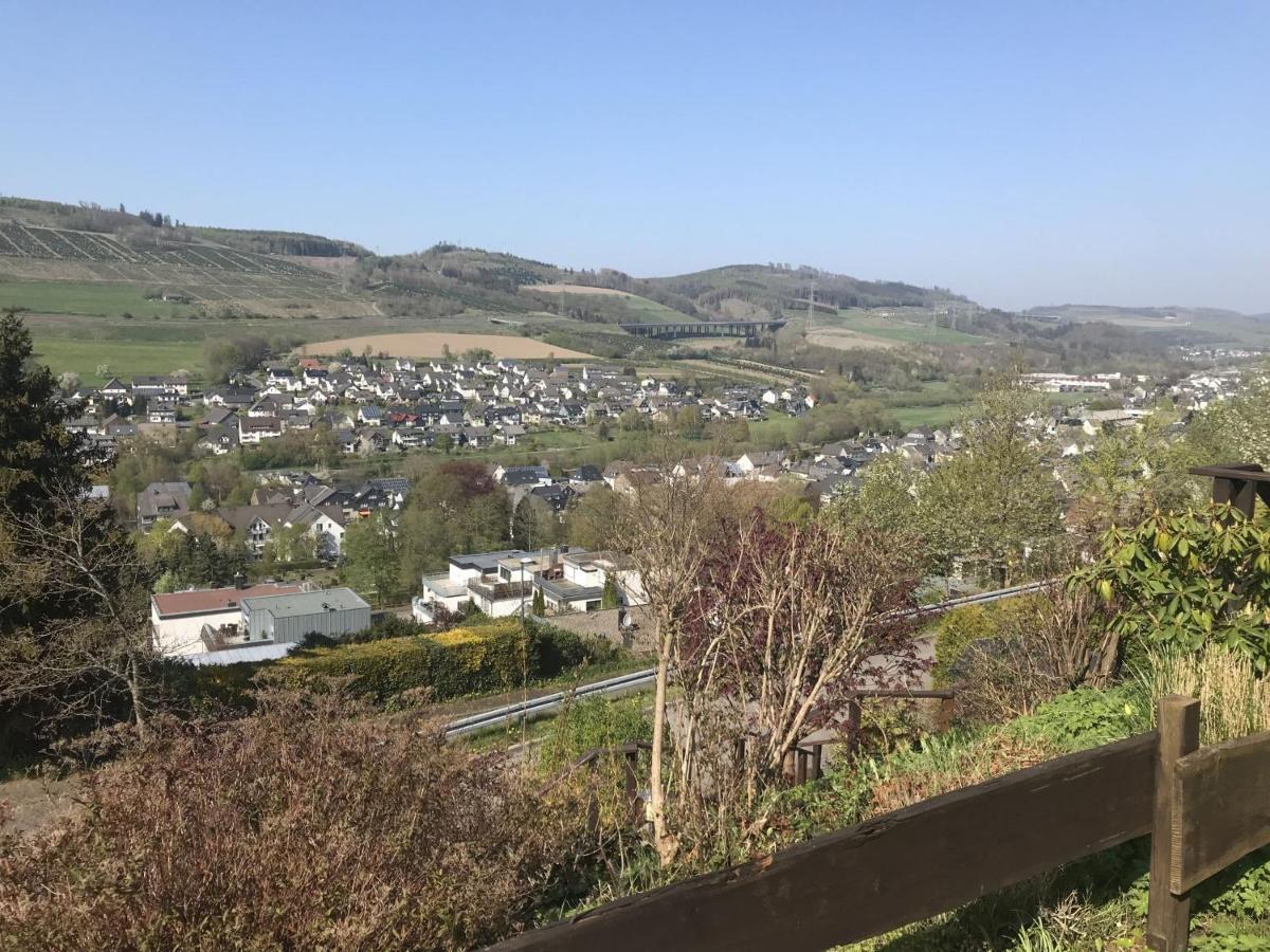 Fewo Oase Ruhrtalblick Bestwig Buitenkant foto