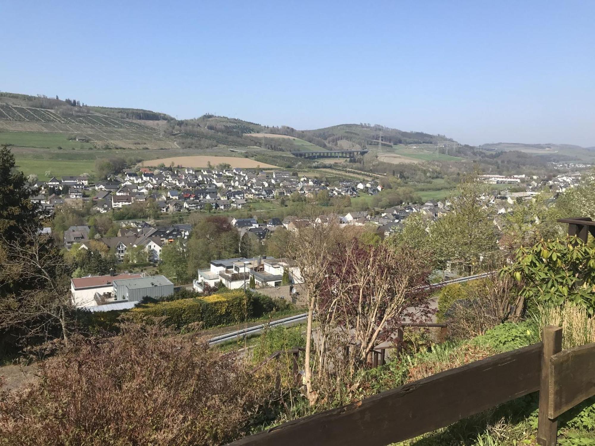 Fewo Oase Ruhrtalblick Bestwig Buitenkant foto